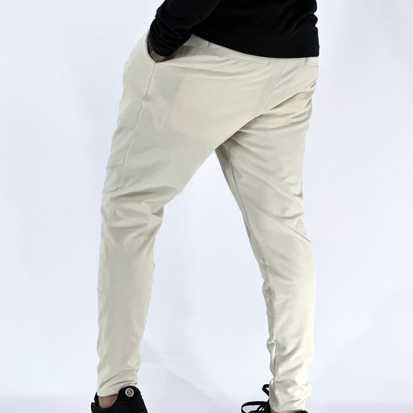 Jogger Tokio Marfil.