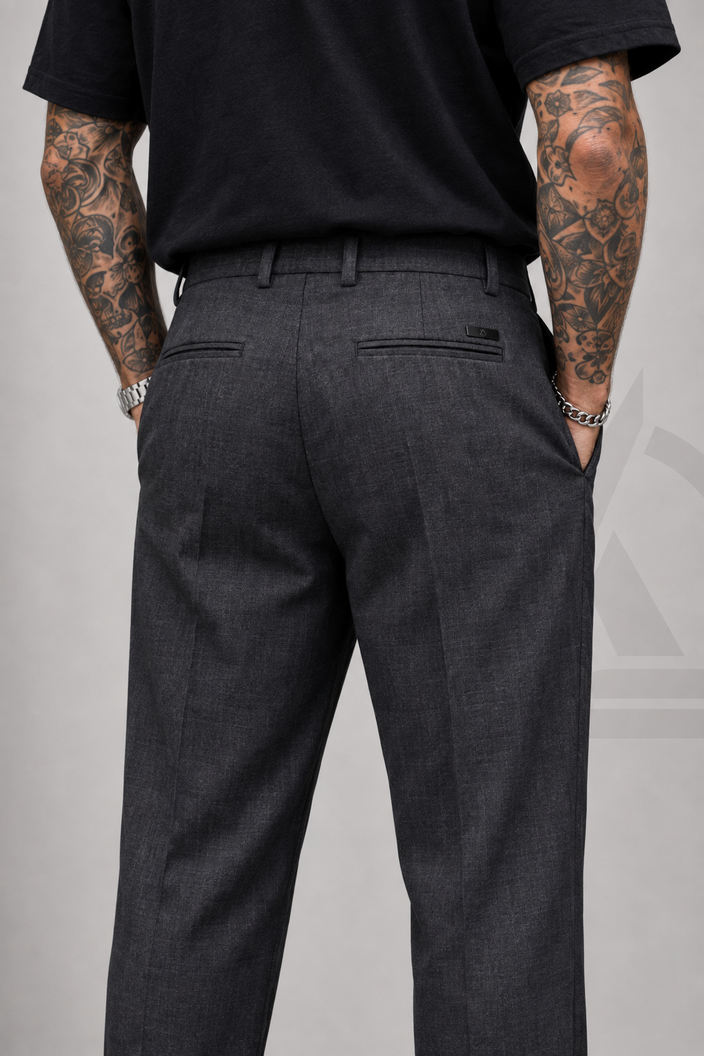PANTALON EN LINO - CON PRETINA Y PRENSES