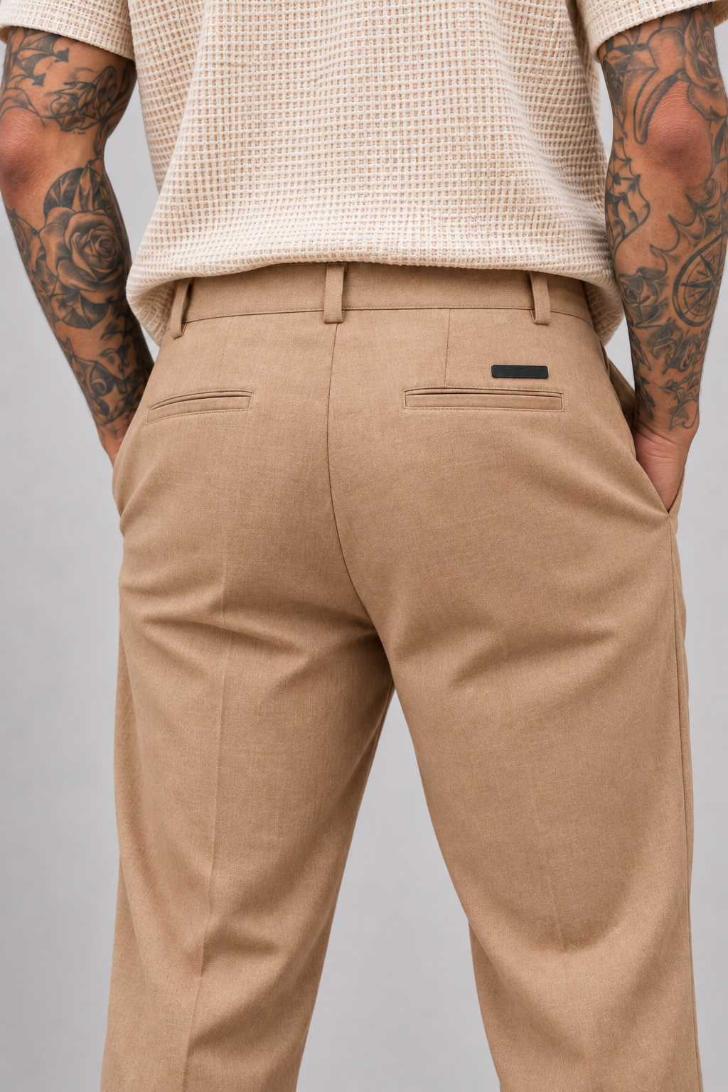 PANTALON EN LINO - CON PRETINA Y PRENSES